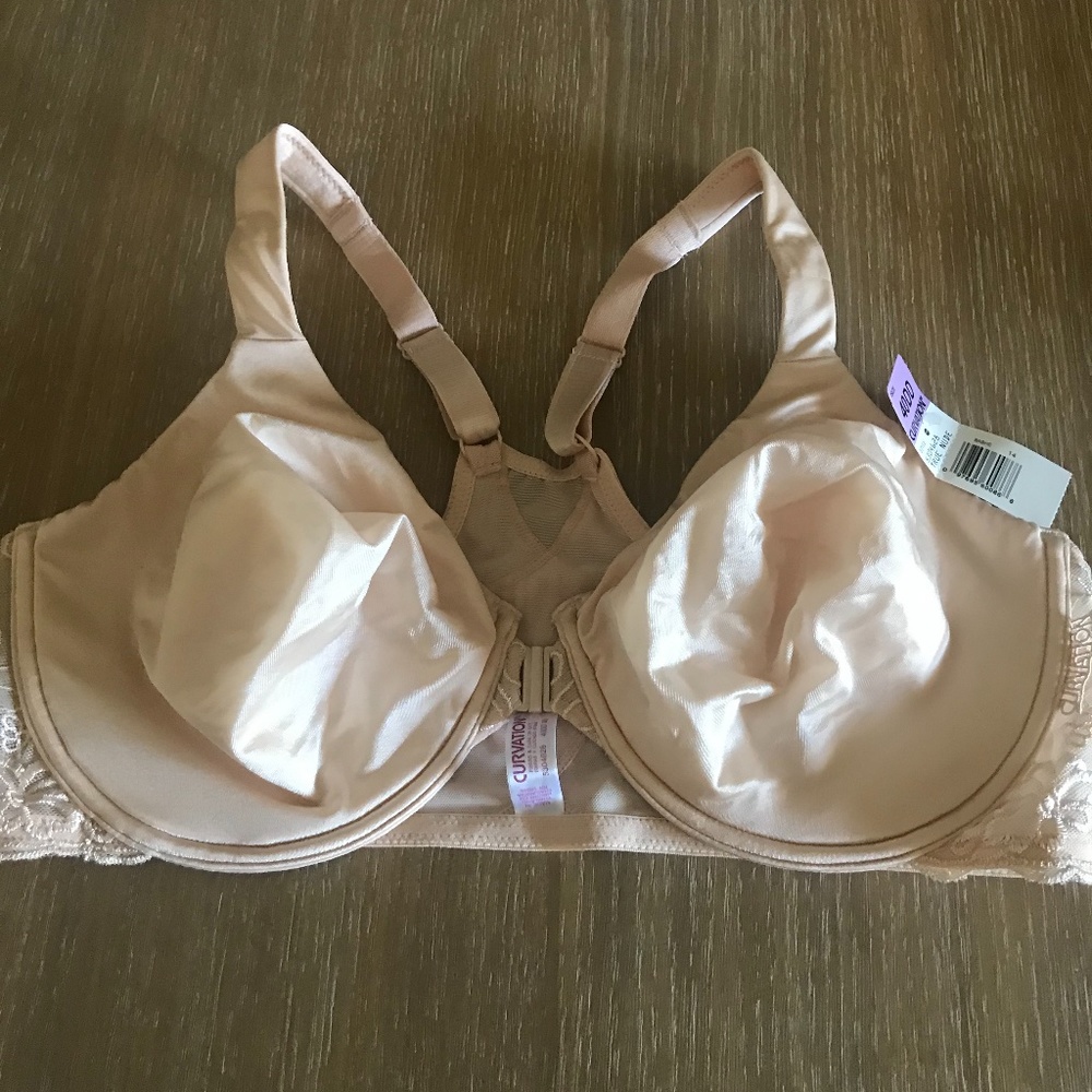 Brand New Curvation Women's Front Clasp Bra